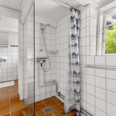 بيت للعطل 5635-gudhjem-kirkestien-3 *